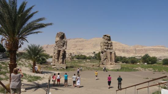 Colossi-di-Memnon-luxor-egitto (4)